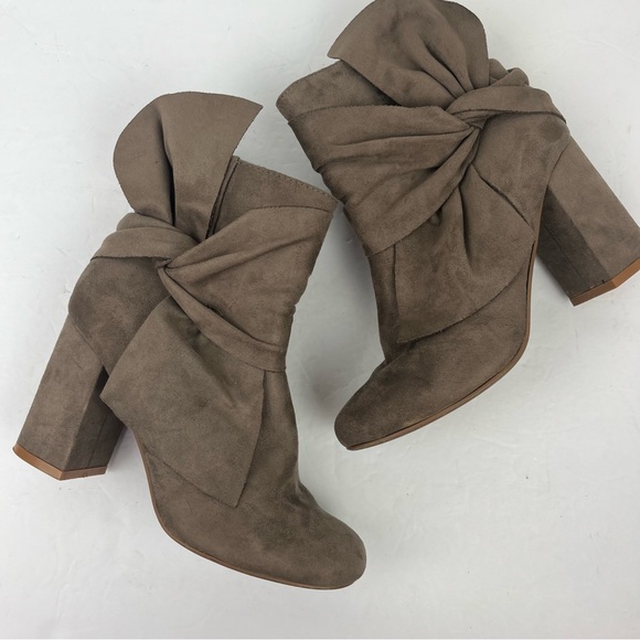 Not Rated tan suede ankle boots with tie side detailing-woman’s 7.5 - Picture 12 of 16